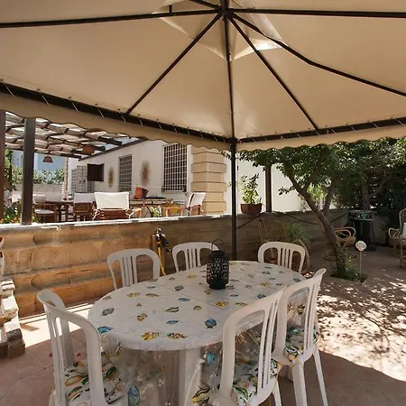 La Lantana Villa *
