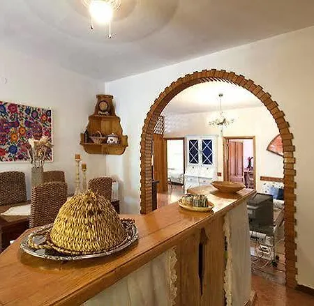 La Lantana Villa *