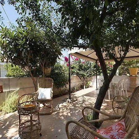La Lantana